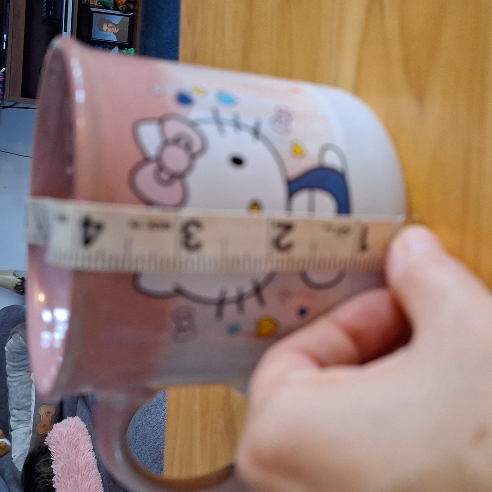 Hello Kitty Ceramic Mug - Picture 6 of 7